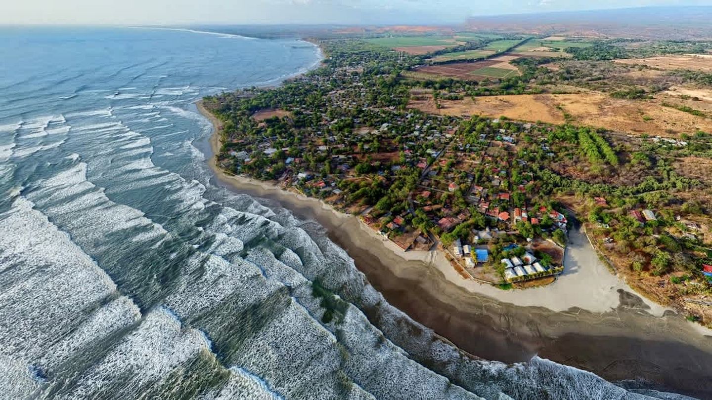 Relaxing Beachfront Casitas with Pool & Surfing Access near Playa Pochomil, Nicaragua