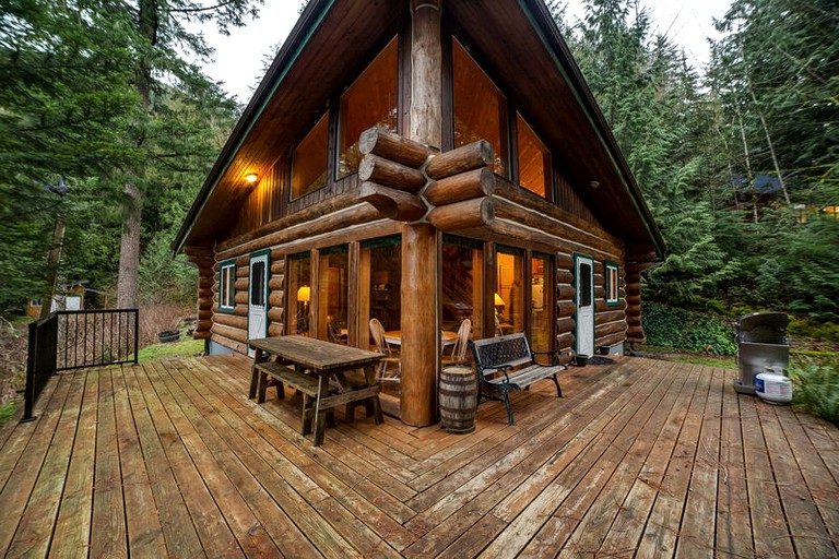 Log Cabins (Maple Falls, Washington, United States of America)