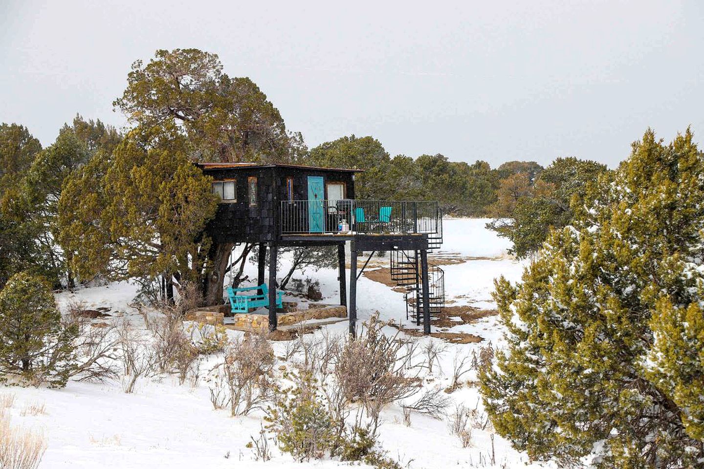 Wonderful Tree House for a Lincoln National Forest Camping Experience