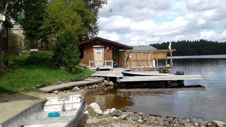 Cabins (Sudbury, Ontario, Canada)
