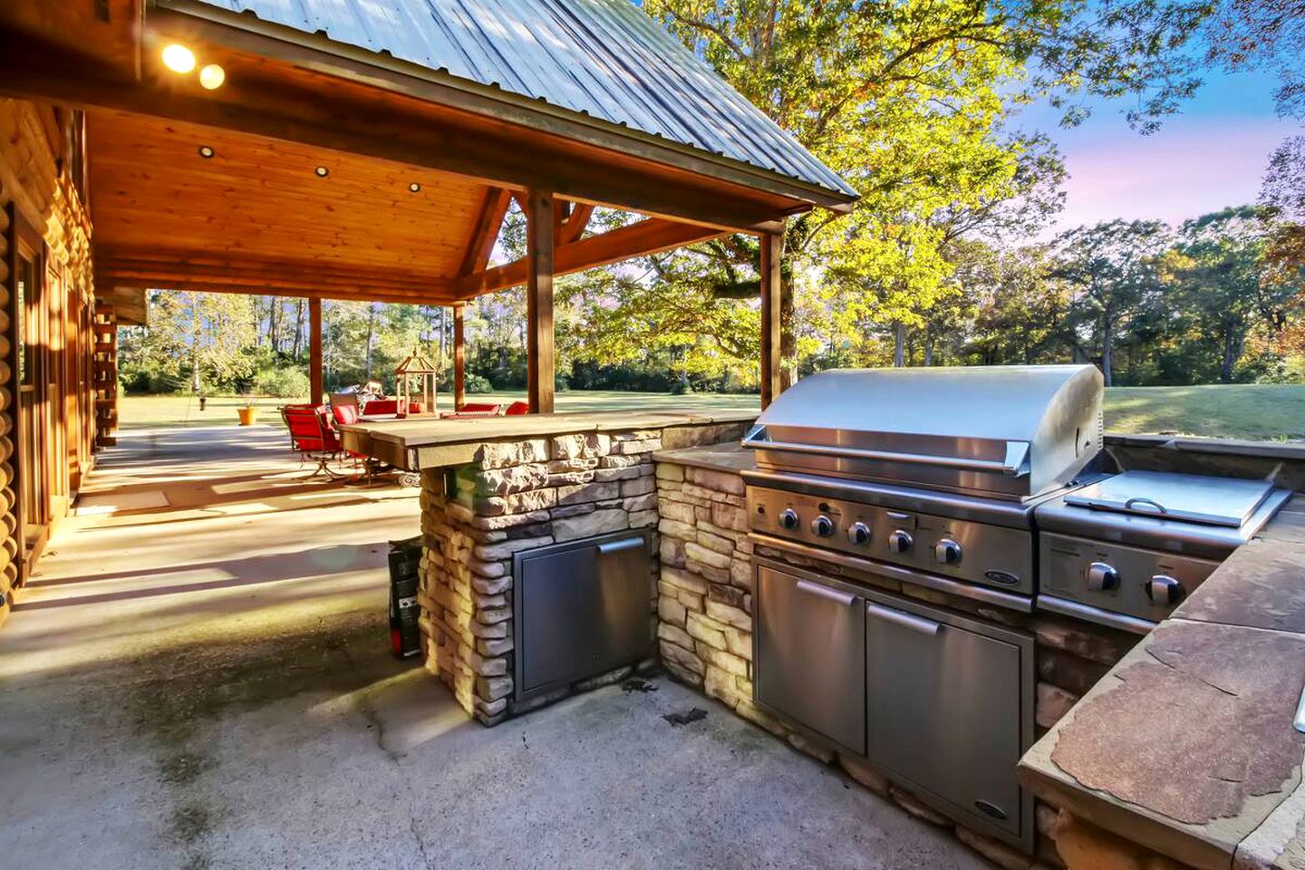 Fantastic Cabin Rental with Outdoor Living Space Ideal for a Lake Conroe Getaway