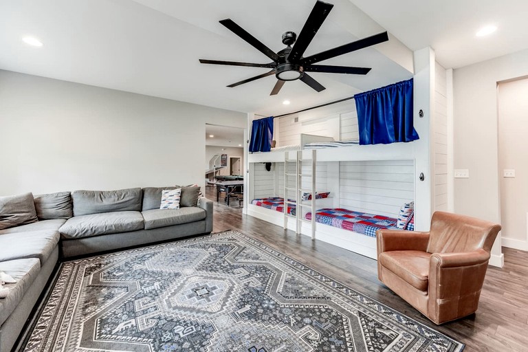 Vacation Rentals (United States of America, Huddleston, Virginia)