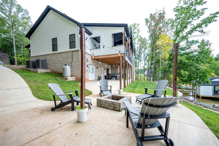 Vacation Rentals (United States of America, Huddleston, Virginia)