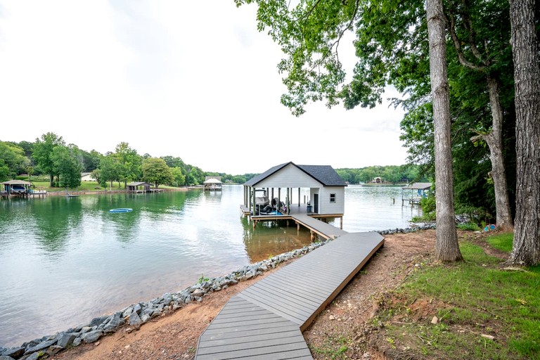 Vacation Rentals (United States of America, Huddleston, Virginia)
