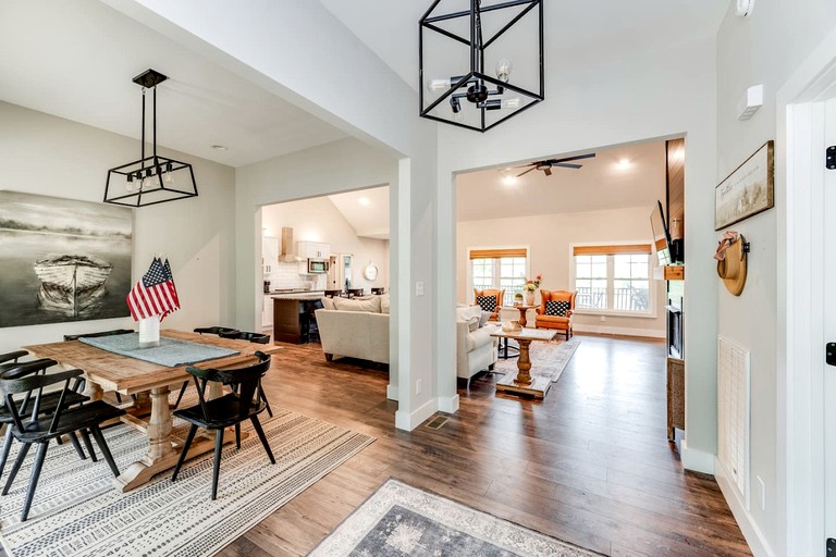 Vacation Rentals (United States of America, Huddleston, Virginia)