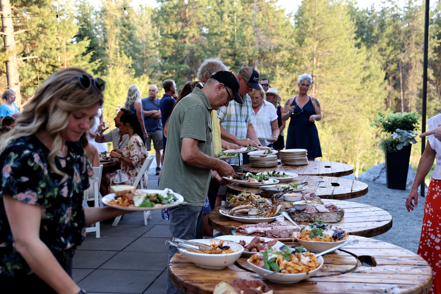 Scenic Glamping Stay with Quiet Privacy and Restful Views in Sandpoint, Idaho