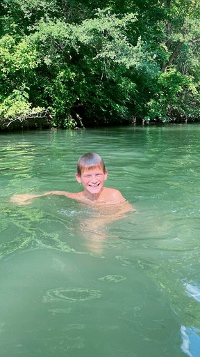 Cabins (United States of America, --, --)