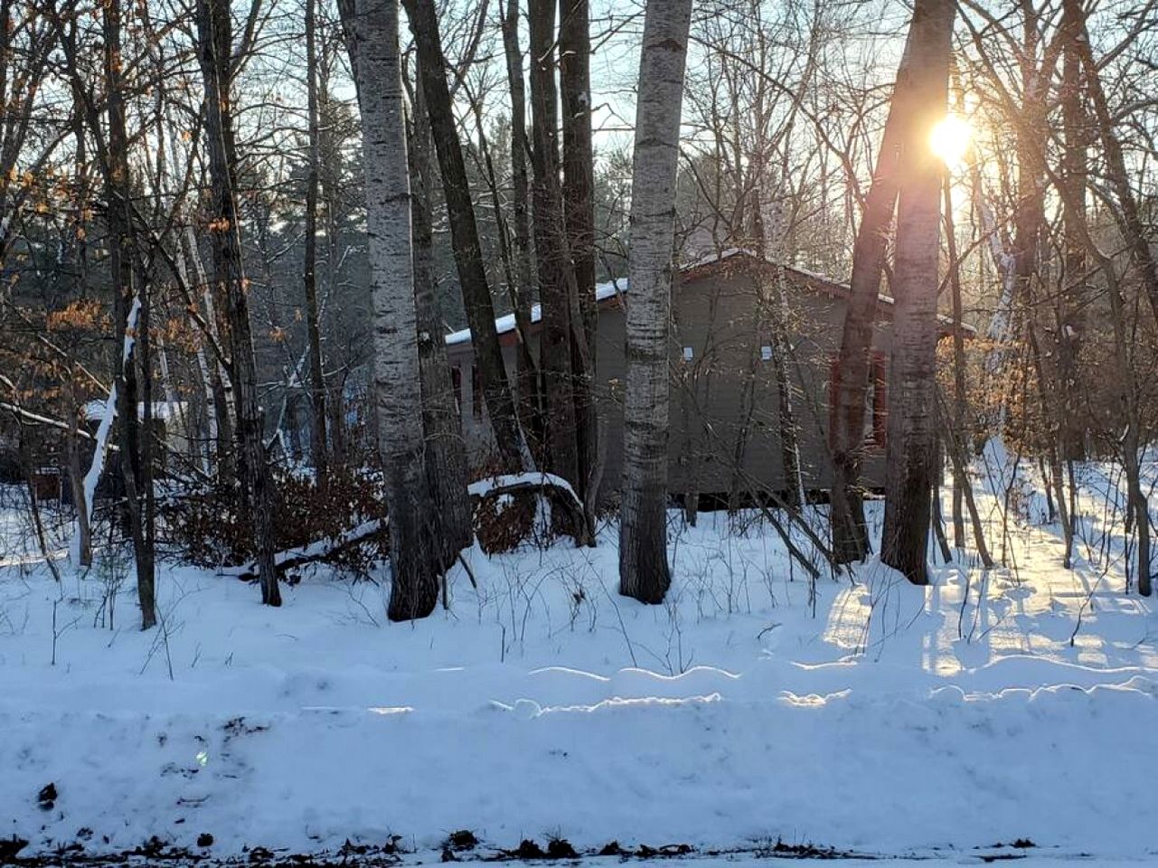 Charming Tiny House Nestled Amidst Treesand Barbecue Provided in Pine City, Minnesota