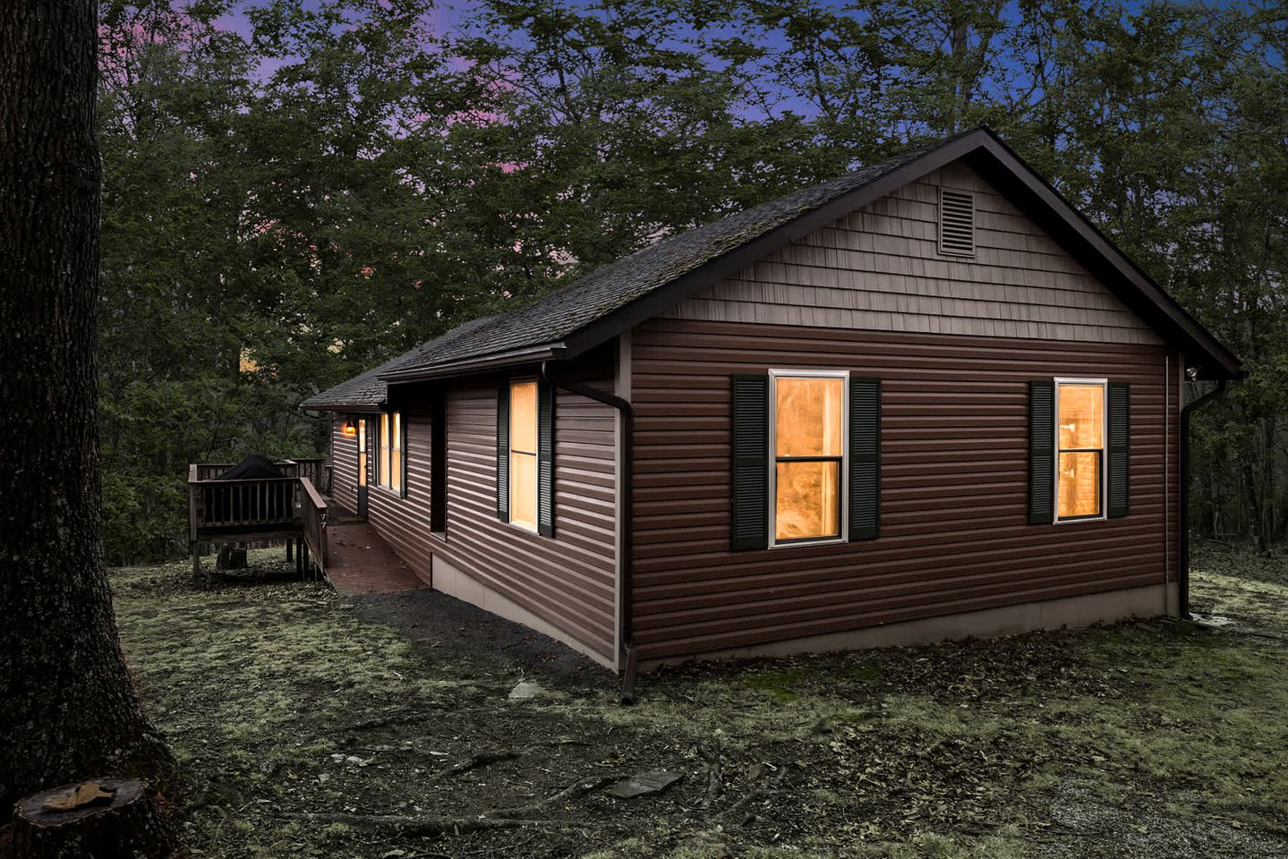 Idyllic Woodland Cabin Retreat near Lost River in West Virginia