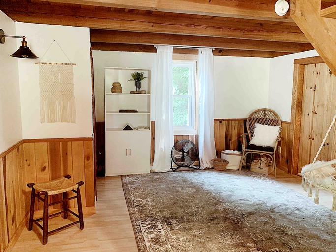 Cabins (Robbinsville, North Carolina, United States of America)