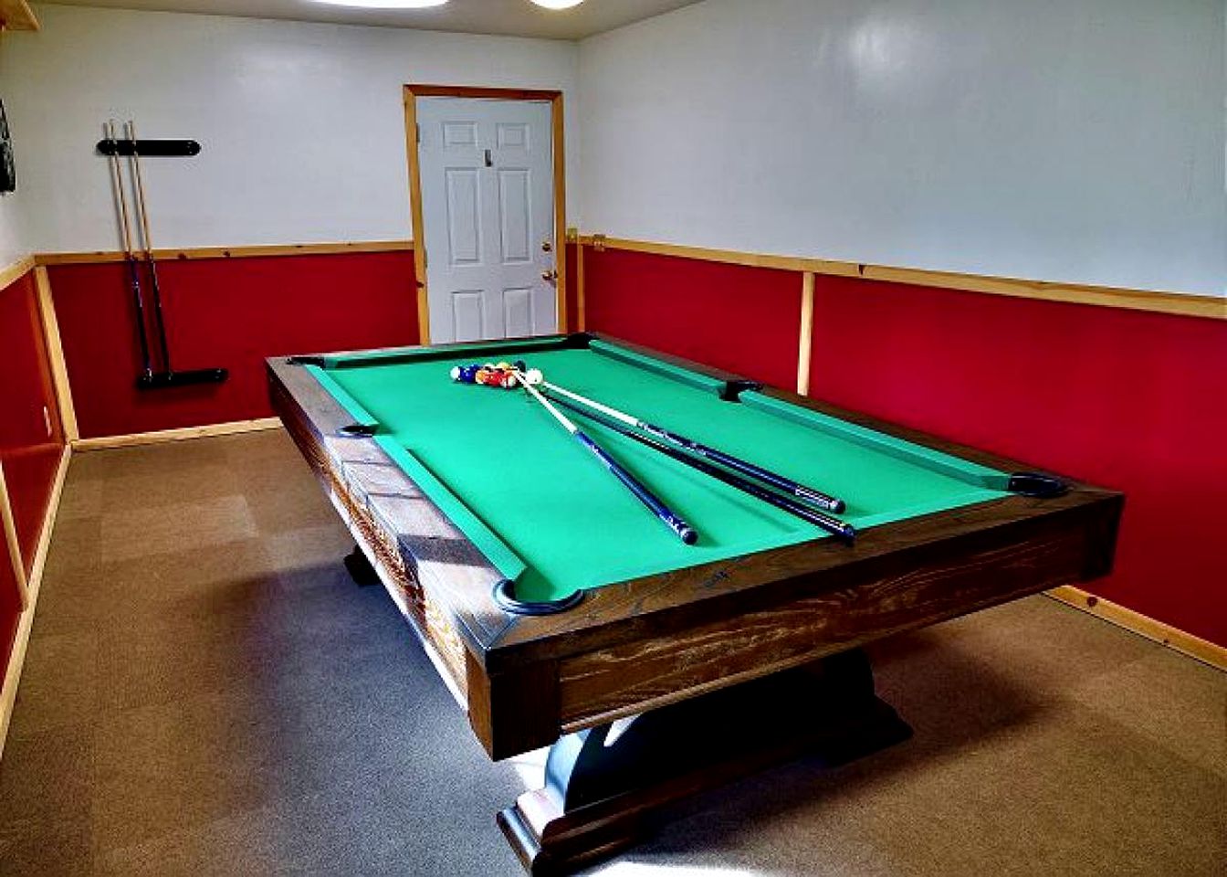 Homey Idyllwild Accommodation with a Hot Tub, Best California Glamping Sites