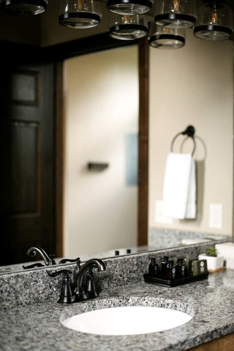 Cabins (Custer, South Dakota, United States of America)