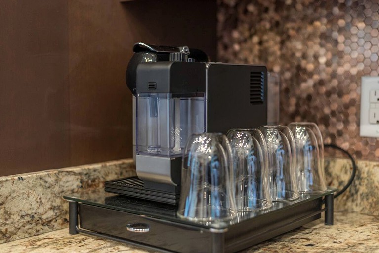 Cabins (Mars Hill, North Carolina, United States of America)