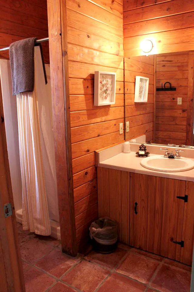 Lovely Texas Hill Country Cabin near Austin
