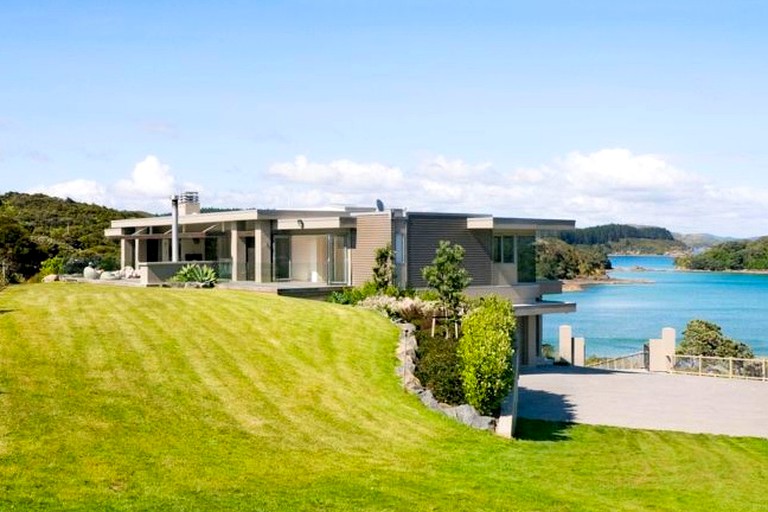 Beach Houses (Rawhiti, North Island, New Zealand)