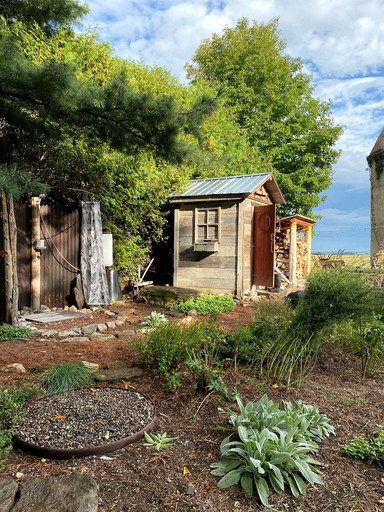 Cabins (Ormstown, Quebec, Canada)