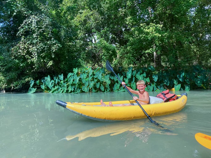 Vacation Rentals (United States of America, Kingsbury, Texas)