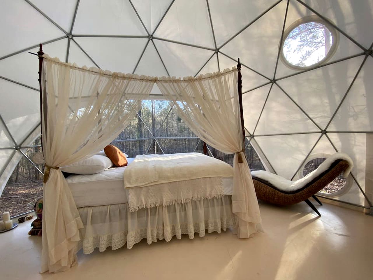 Unique Glamping Dome for Romantic Getaway by Lake Oconee in Georgia