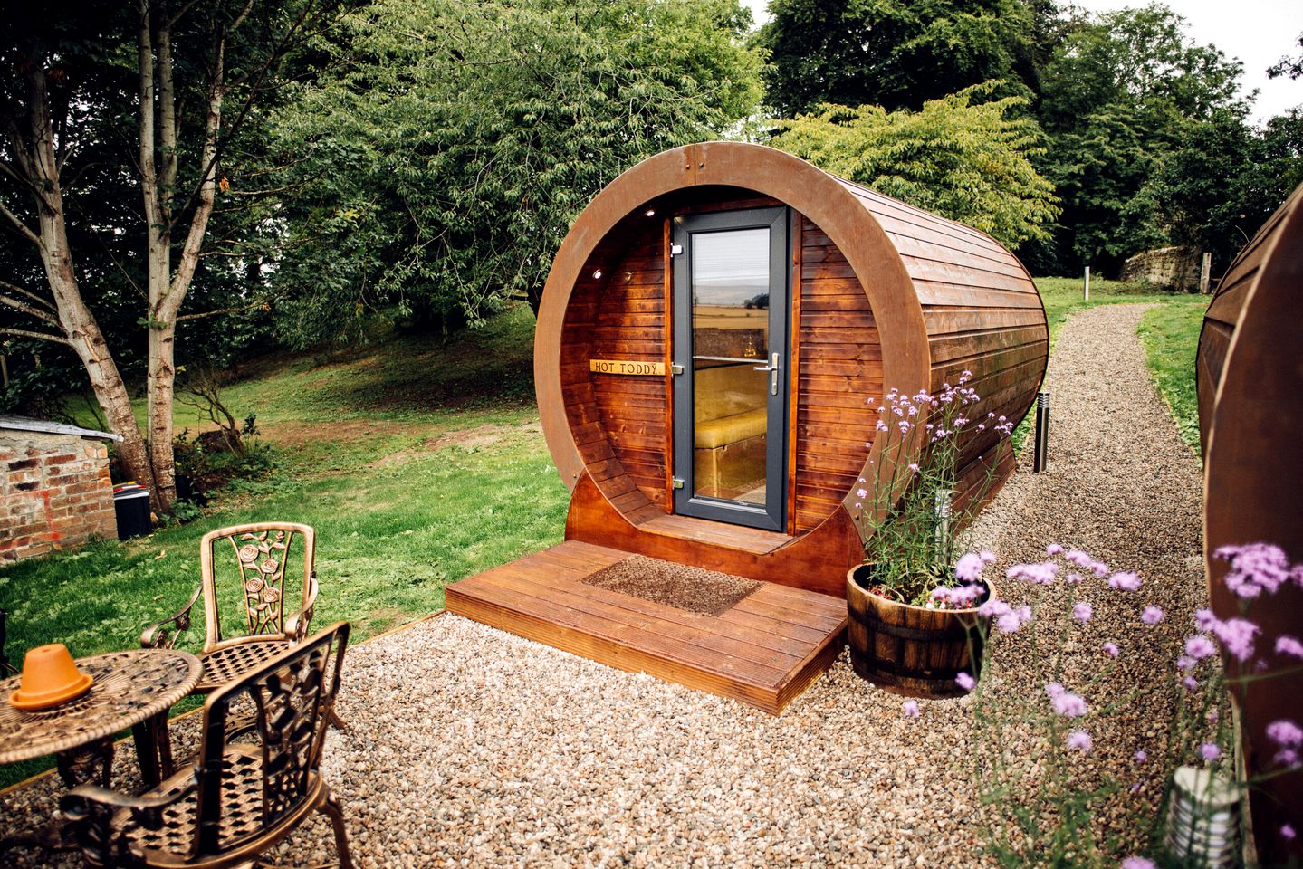 Unique Glamping Pod Rental for Weekend Getaways in Scotland