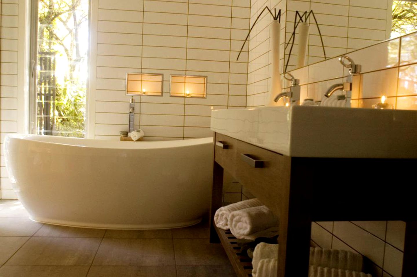 Majestic Lake Taupo Accommodation for North Island Holidays