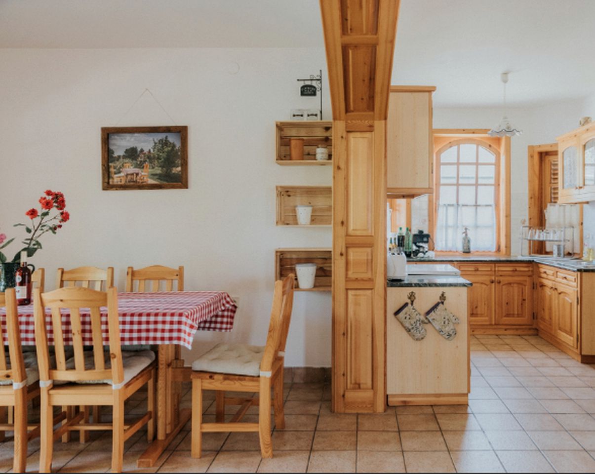 Riverfront Holiday Cottage with Private Swimming Pools near Szarvas, Hungary