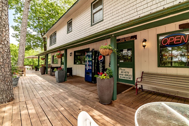 Group CB Cabin B | Cabins (Branson, Missouri, United States of America)