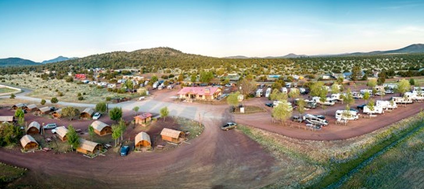 Family-Friendly Glamping Cabin Rental with Playground near Grand Canyon