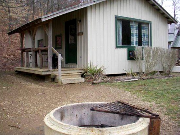 Explore the Beautiful Nature Surrounding this Cabin in Indiana | Cabins (Nashville, Indiana, United States of America)