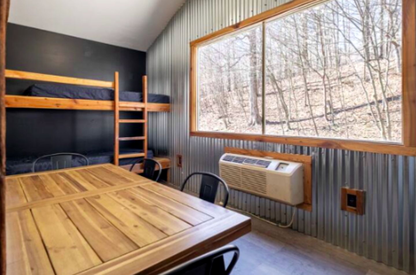 Group Cabin Perfect for a Rural Escape in Indiana