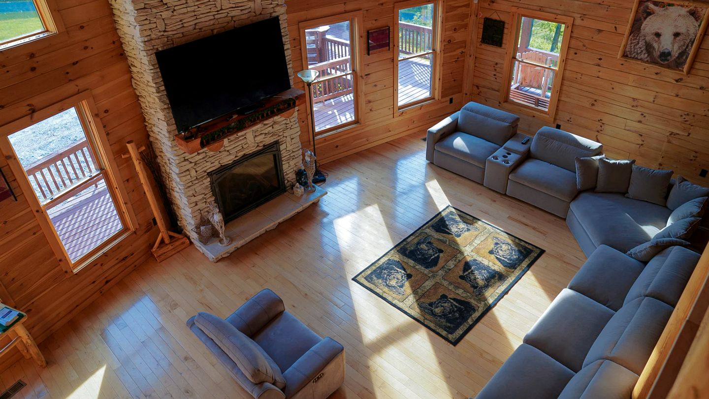 Sublime Vacation Rental for Unforgettable Family or Group Vacations in Dobson, North Carolina