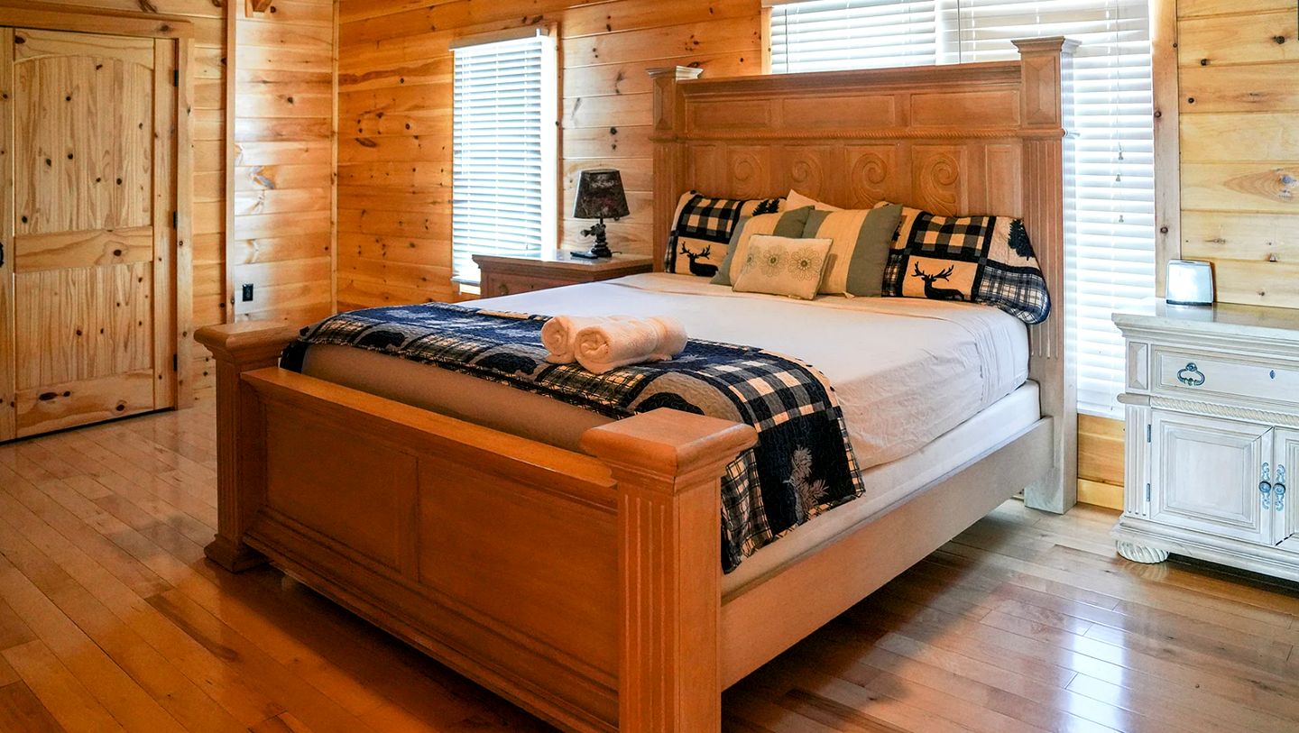 Sublime Vacation Rental for Unforgettable Family or Group Vacations in Dobson, North Carolina