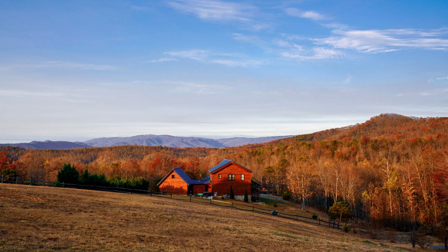 Sublime Vacation Rental for Unforgettable Family or Group Vacations in Dobson, North Carolina