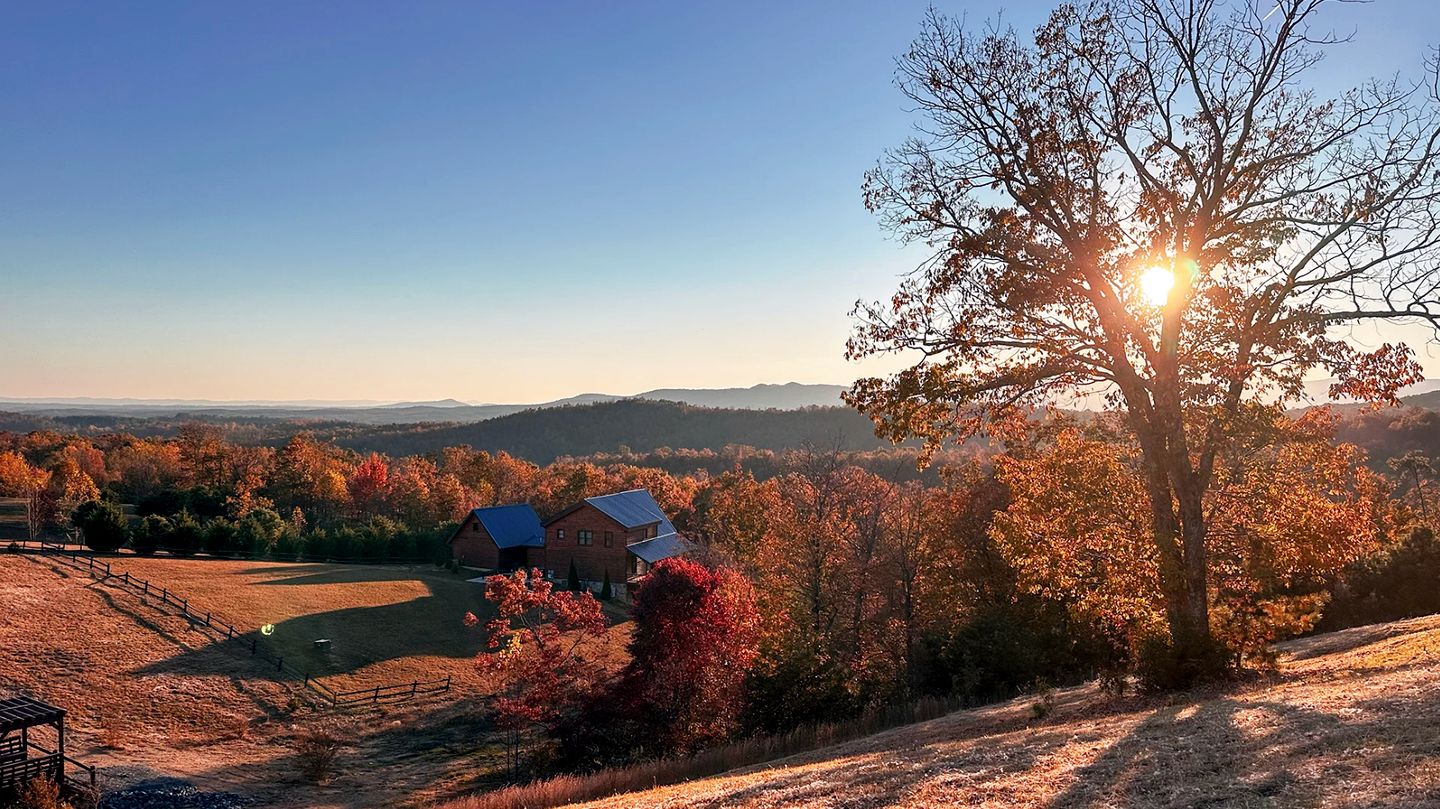 Sublime Vacation Rental for Unforgettable Family or Group Vacations in Dobson, North Carolina