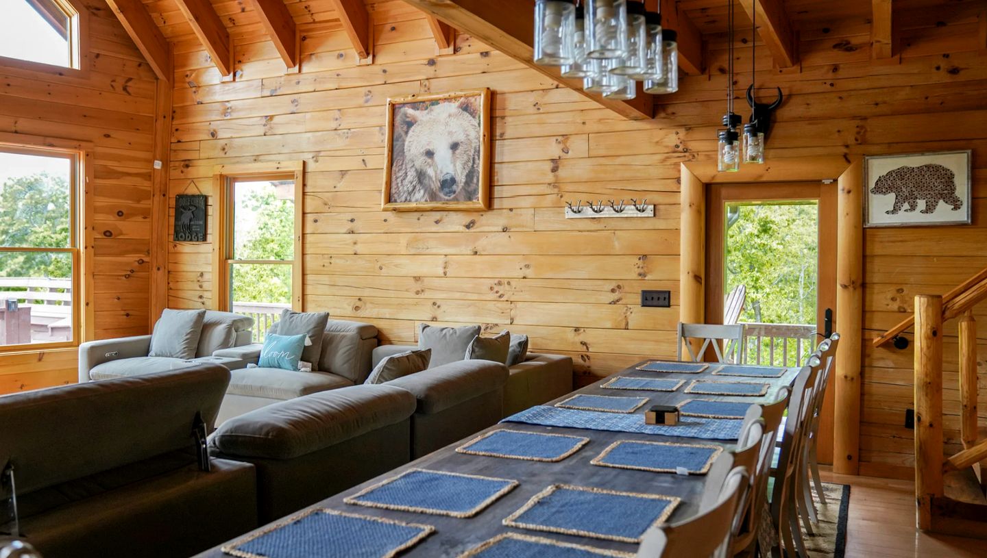Sublime Vacation Rental for Unforgettable Family or Group Vacations in Dobson, North Carolina