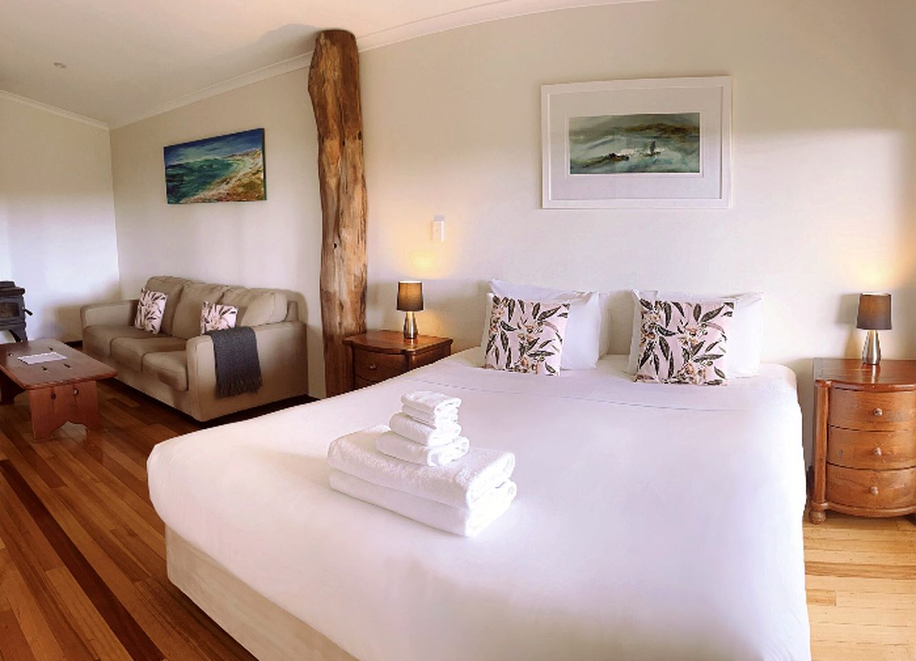 Romantic Studio Cabin Rental with Ocean Views near Margaret River, Australia