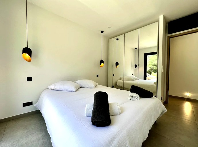 Villas (Porto-Vecchio, Corsica, France)