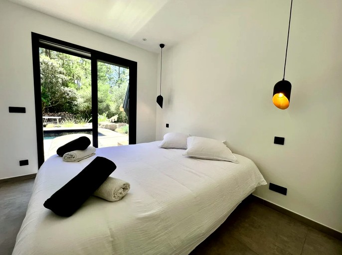 Villas (Porto-Vecchio, Corsica, France)