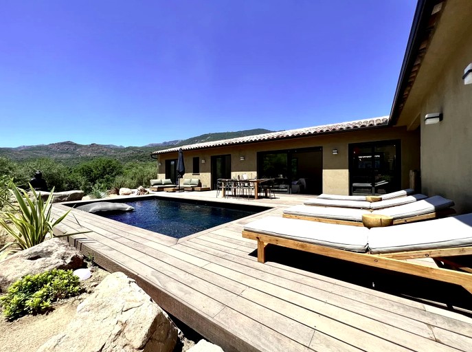 Villas (Porto-Vecchio, Corsica, France)