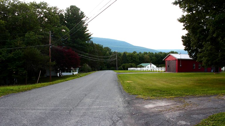 Cabins (Saugerties, New York, United States of America)