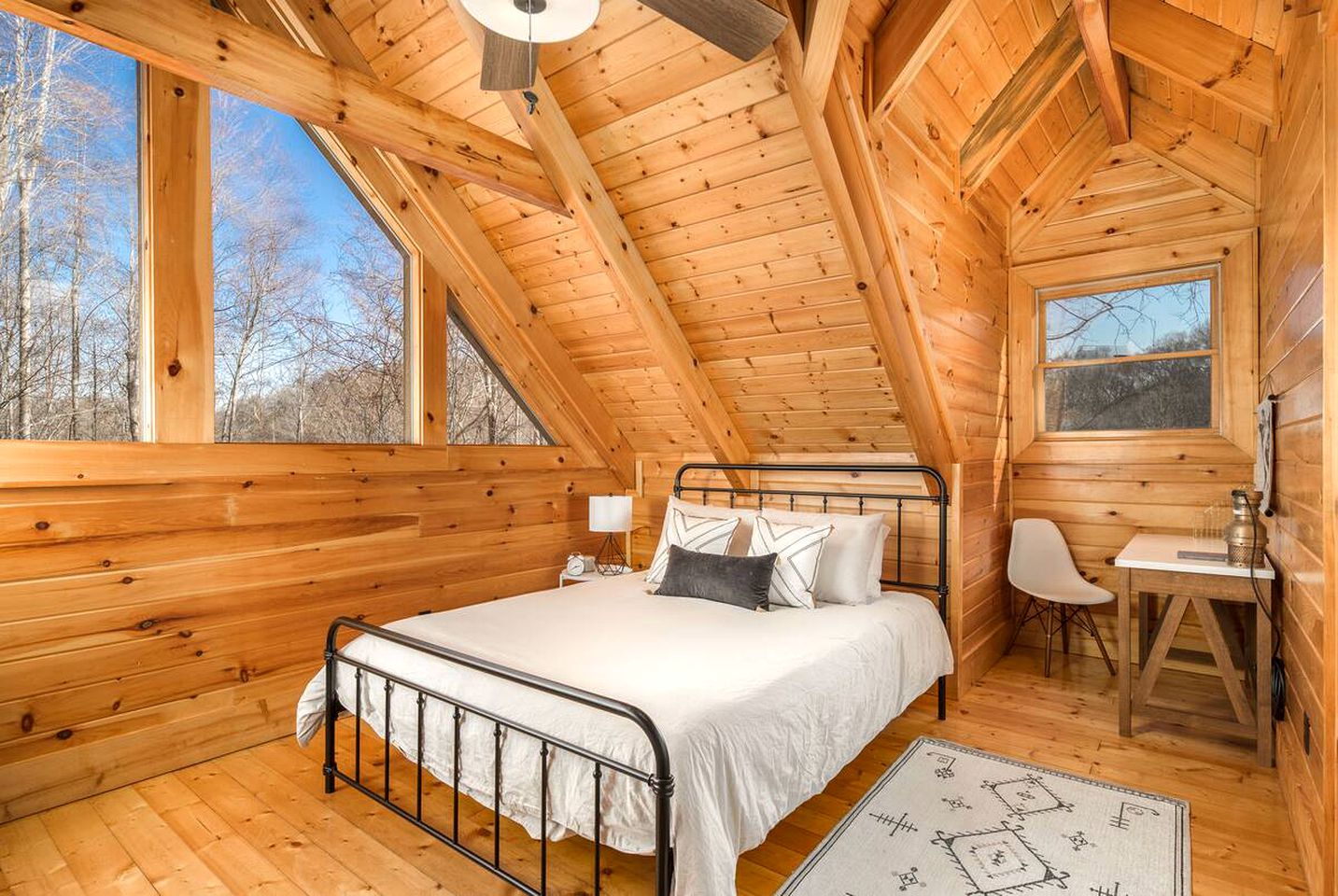 Wonderful Cabin near Boone Perfect for a Weekend Getaway in Nature