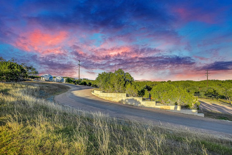 Domes (Lago Vista, Texas, United States of America)