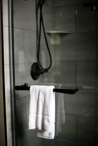 Cabins (Custer, South Dakota, United States of America)