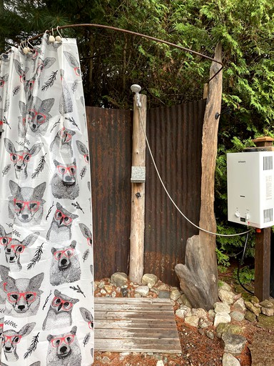 Cabins (Ormstown, Quebec, Canada)