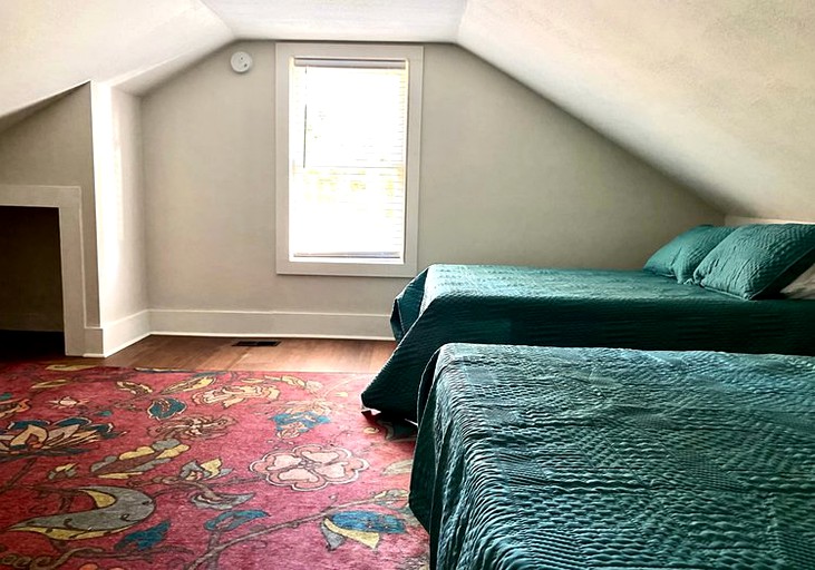 Cabins (Cleveland, New York, United States of America)