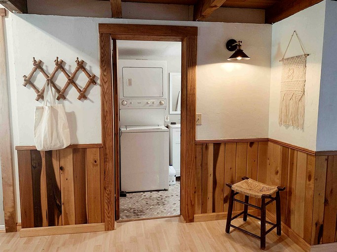 Cabins (Robbinsville, North Carolina, United States of America)