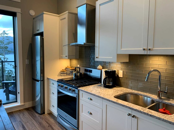 Vacation Rentals (Canada, Port Renfrew, British Columbia)