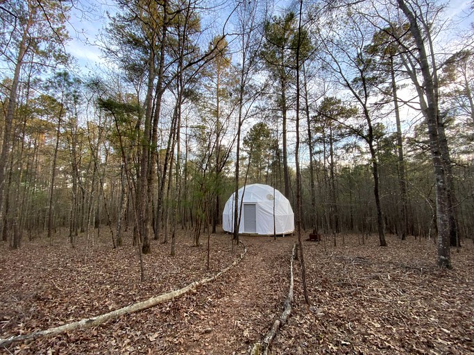 Domes (Eatonton, Georgia, United States of America)