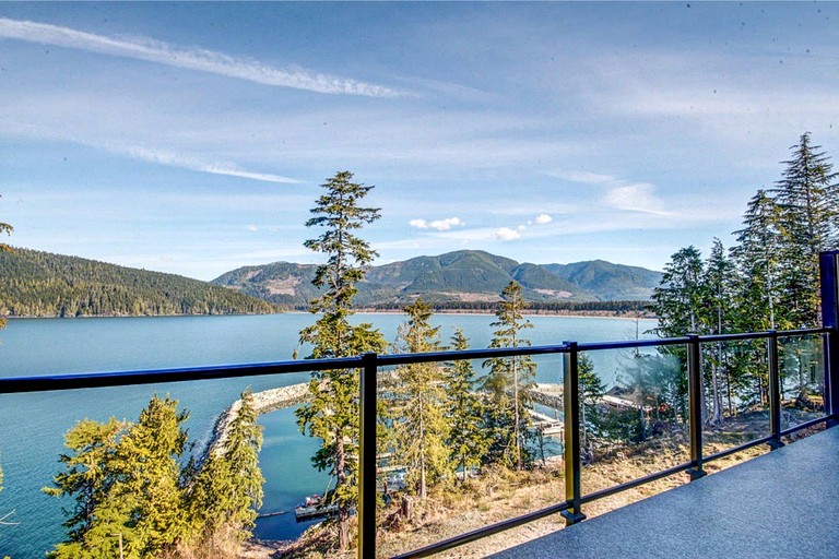 Vacation Rentals (Canada, Port Renfrew, British Columbia)