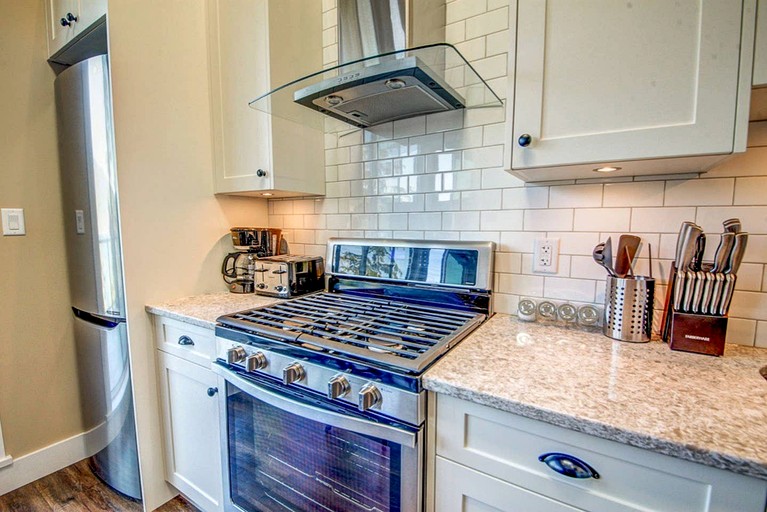 Vacation Rentals (Canada, Port Renfrew, British Columbia)
