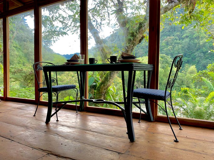 Huts (Mindo, Pichincha, Ecuador)